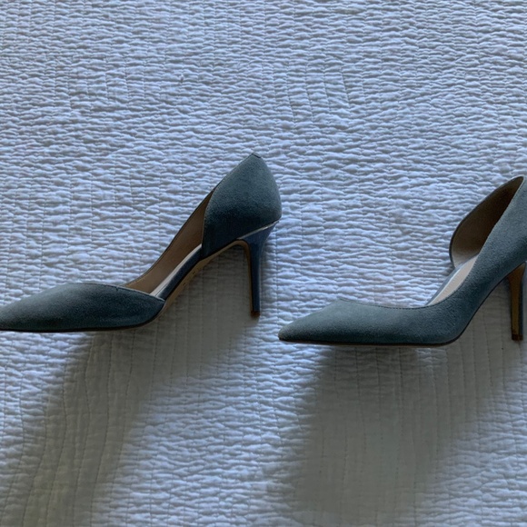 WHBM grey suede D’Orsay pumps - Picture 3 of 13